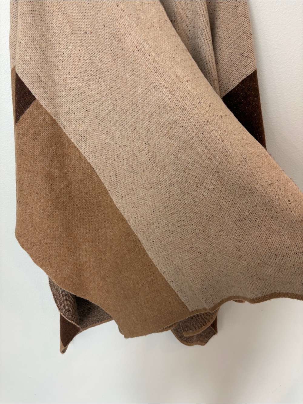 VICI Collection Neutral Colorblock Open Front Knit Poncho Ruana OS - Picture 6 of 8